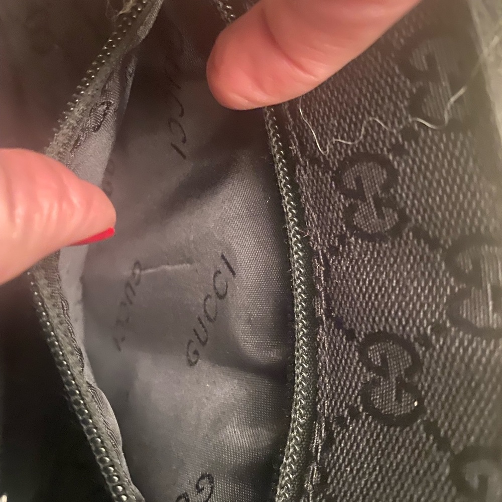 GUCCI FANNY PACK - was a gift